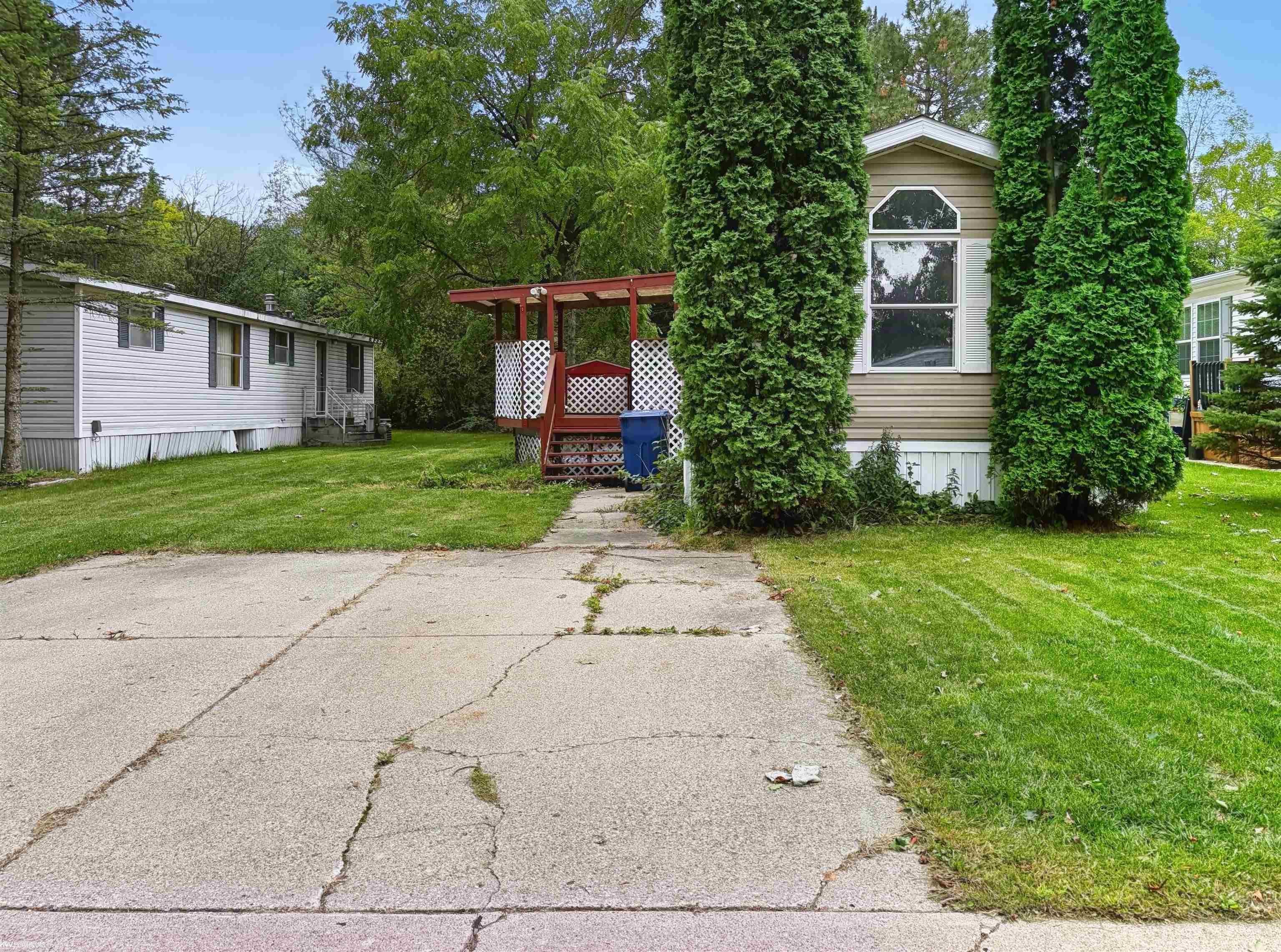 225 Warwick Way
