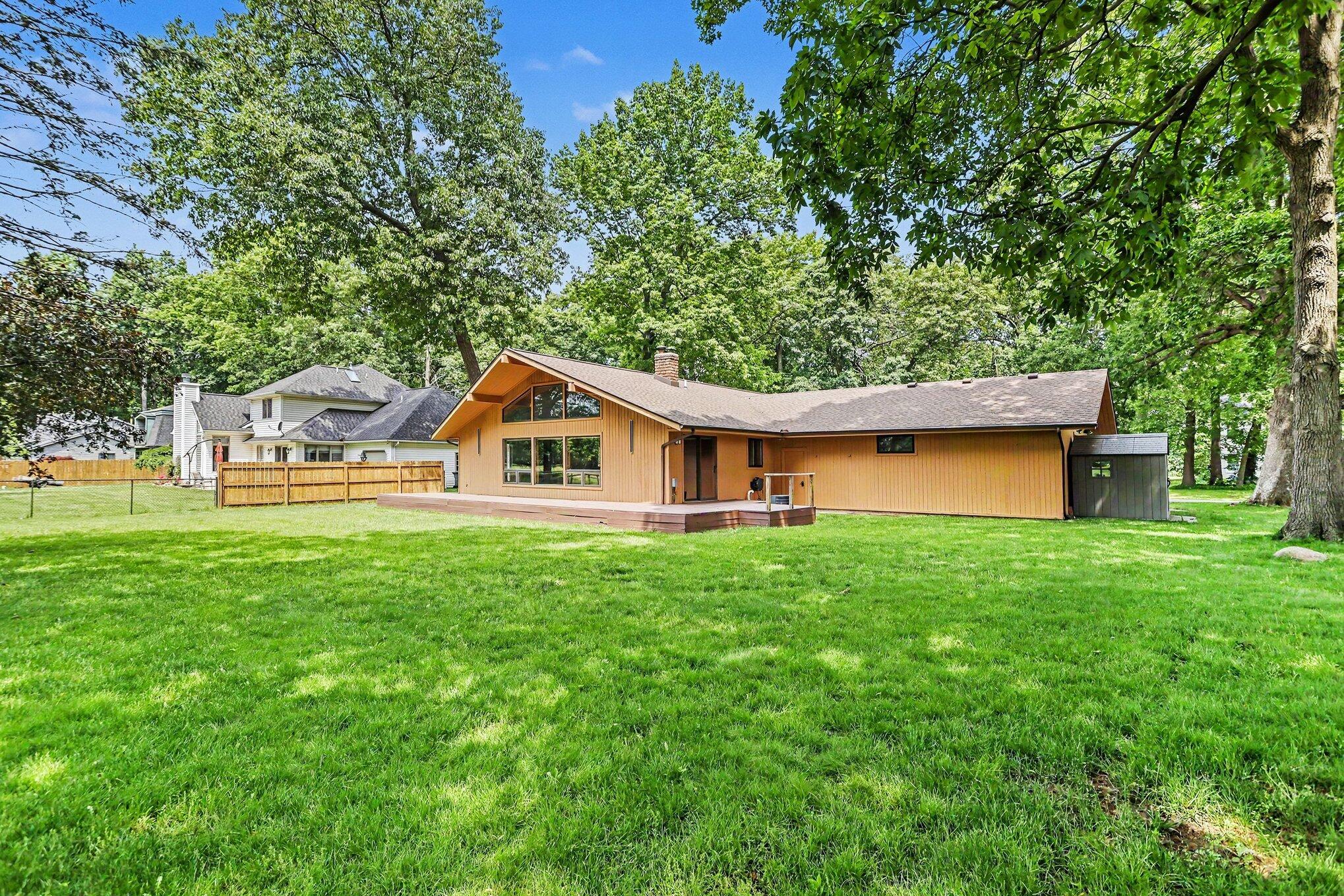 6234 N Arrowhead Drive
