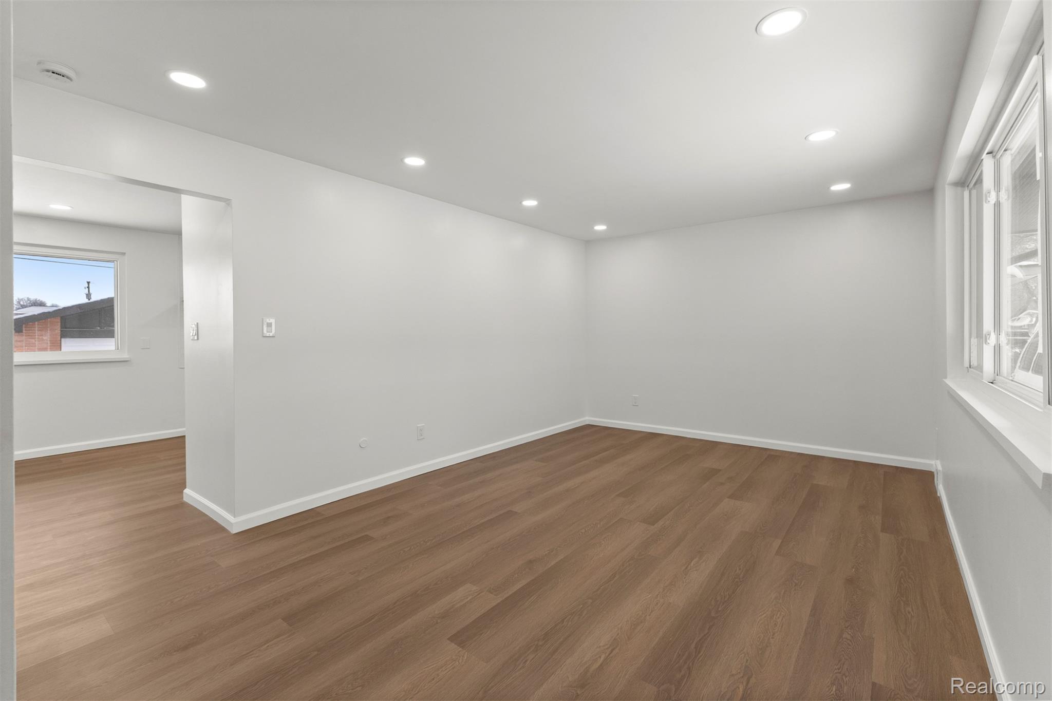 15345 Bainbridge Street