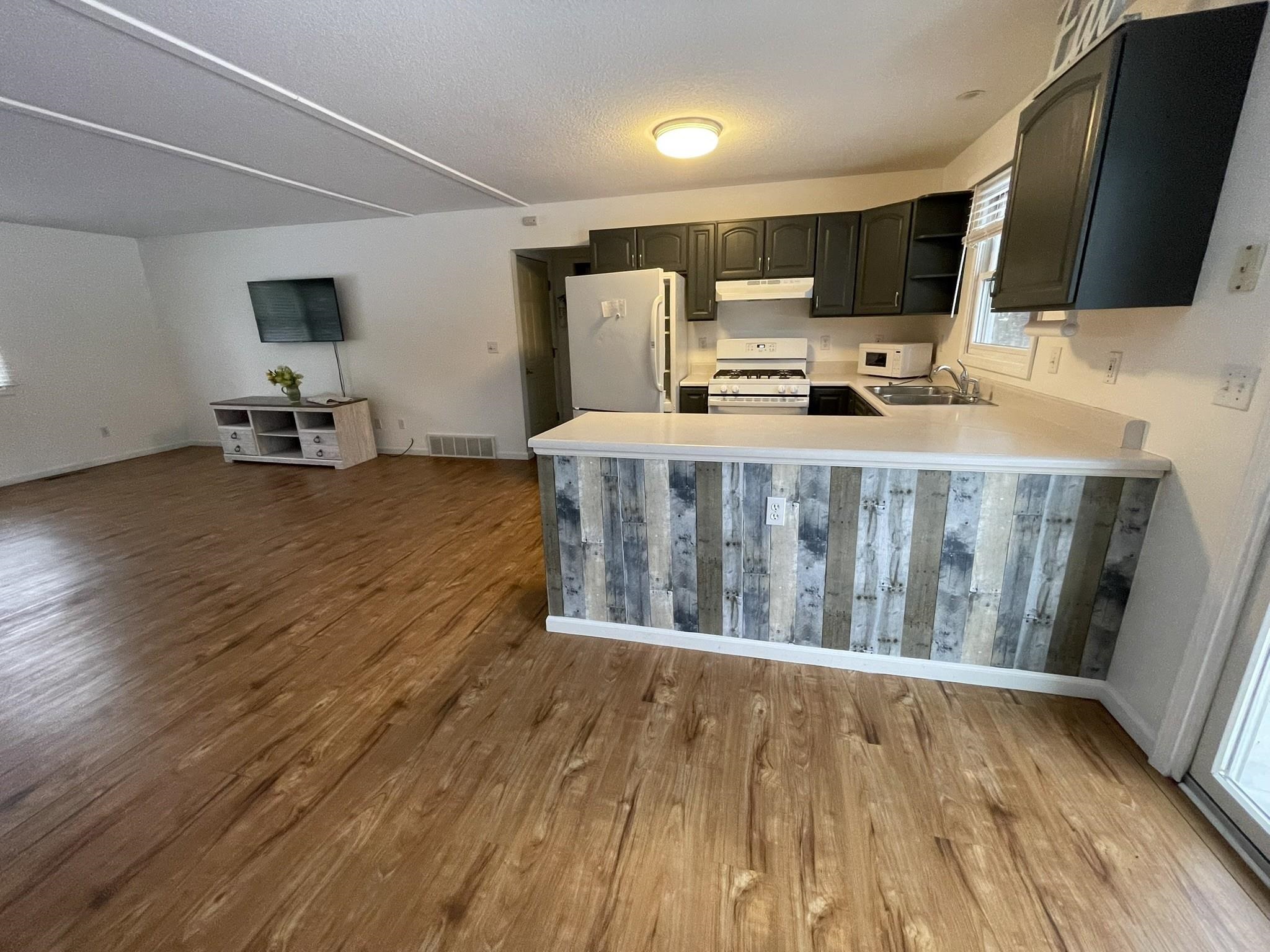 10511 Lake Of The Woods Road