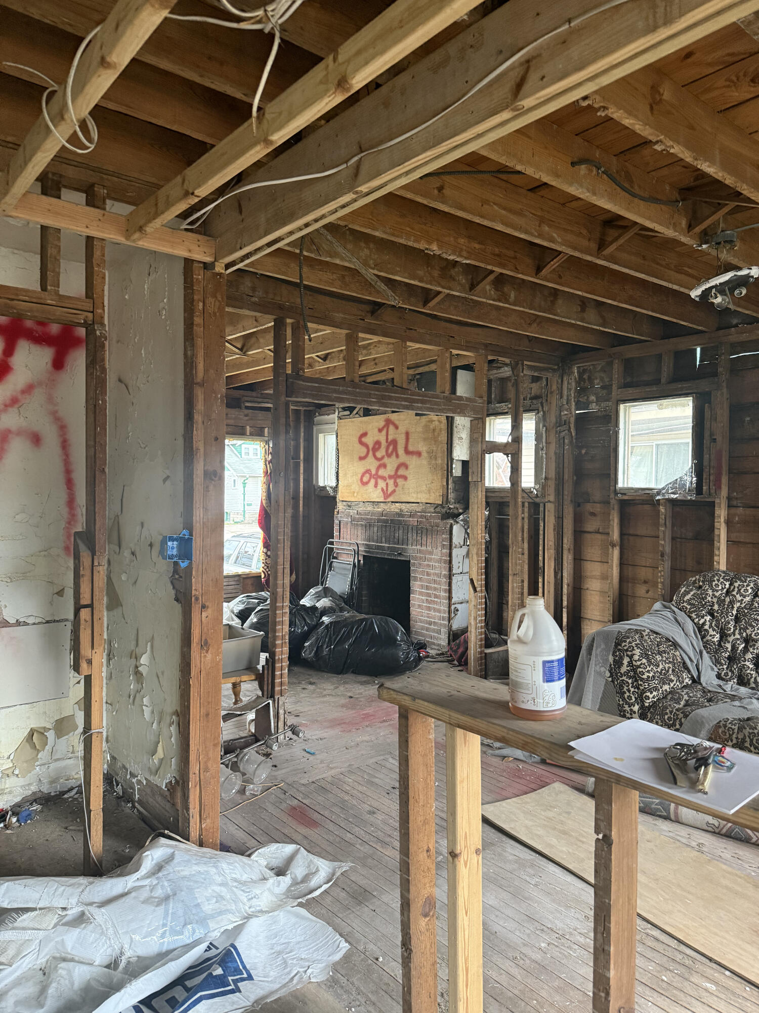 12738 Manor
