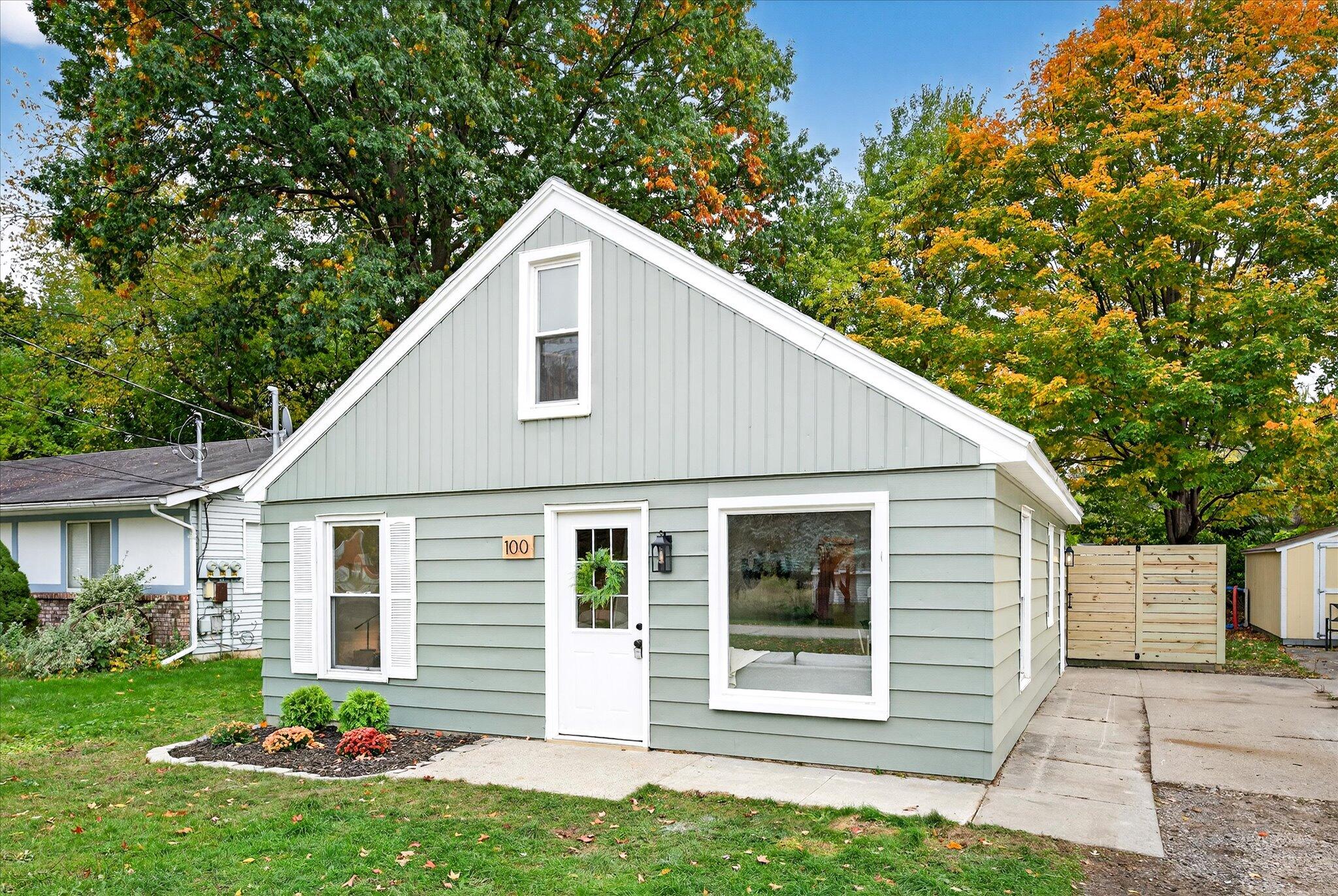 100 Brownell Street SE