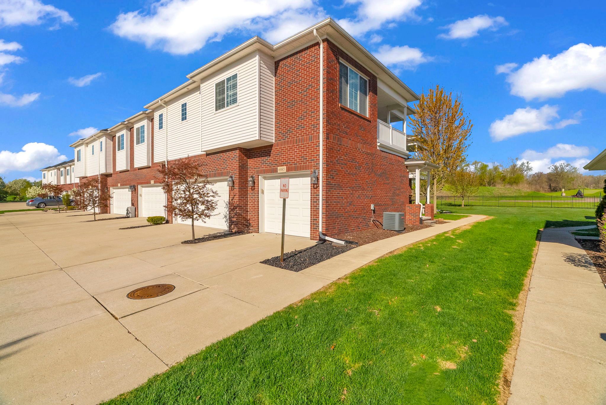 6985 BOULDER POINTE Drive