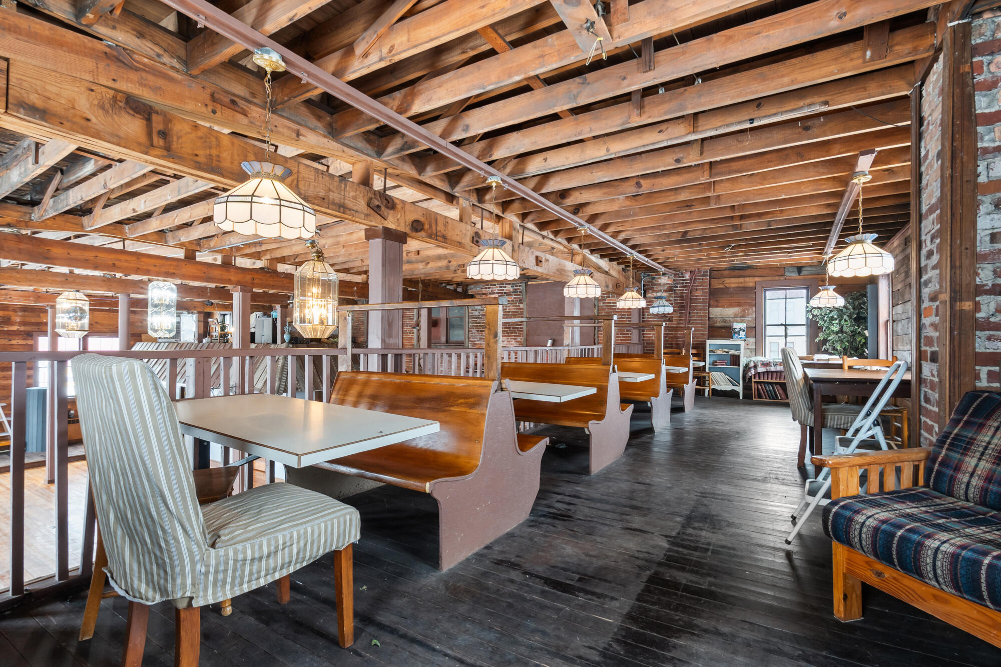 105 N Broadway Street