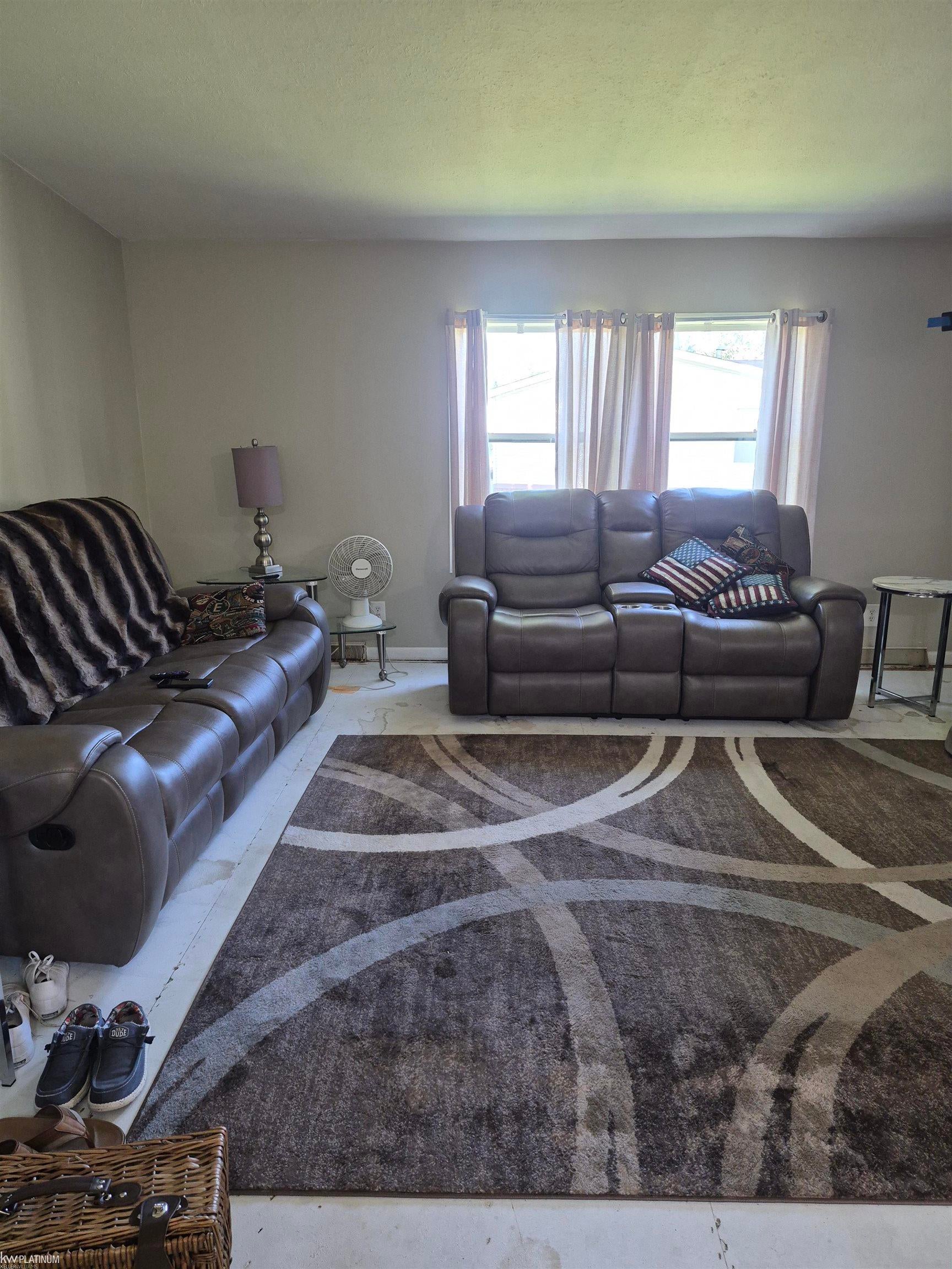 5227 Bud Lane