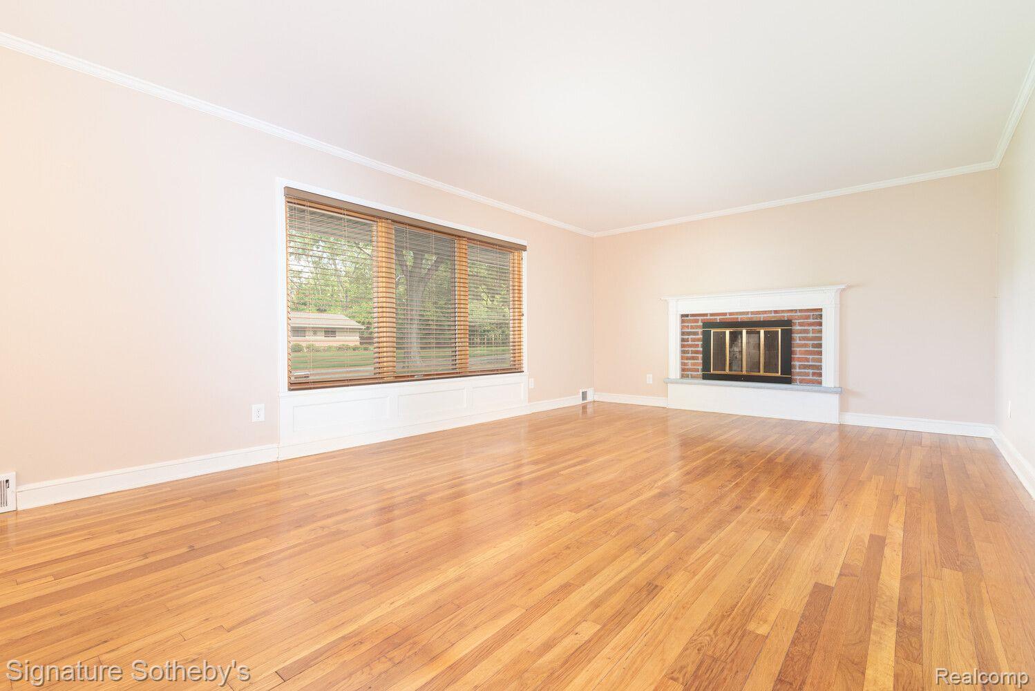 3672 MIDDLEBURY Lane