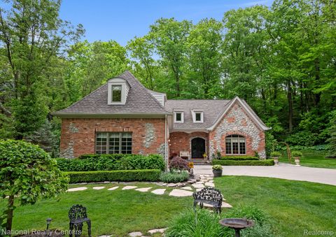 6654 COLLEGE Park Springfield Charter Township MI 48346