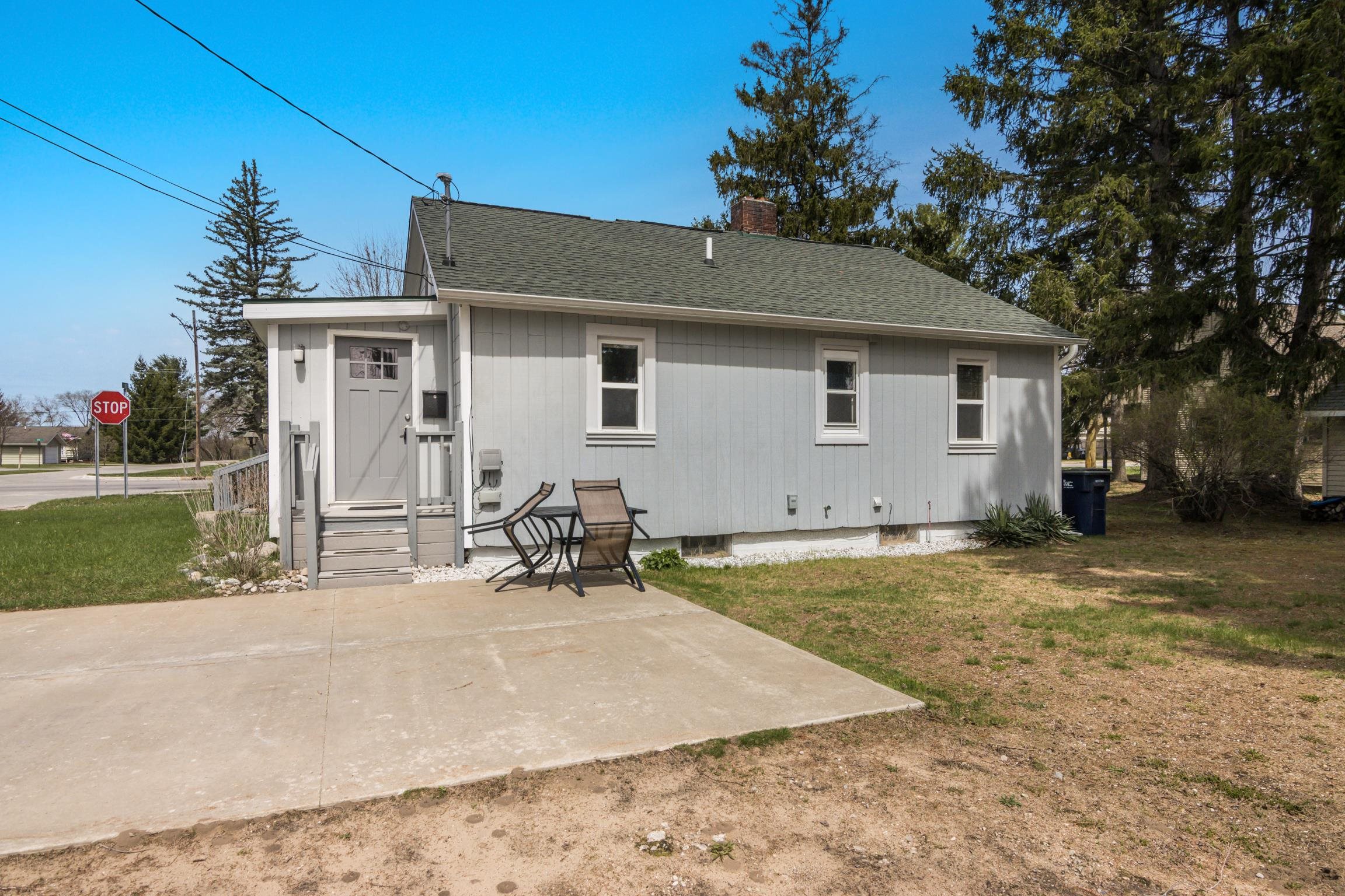 602 E Cayuga Street