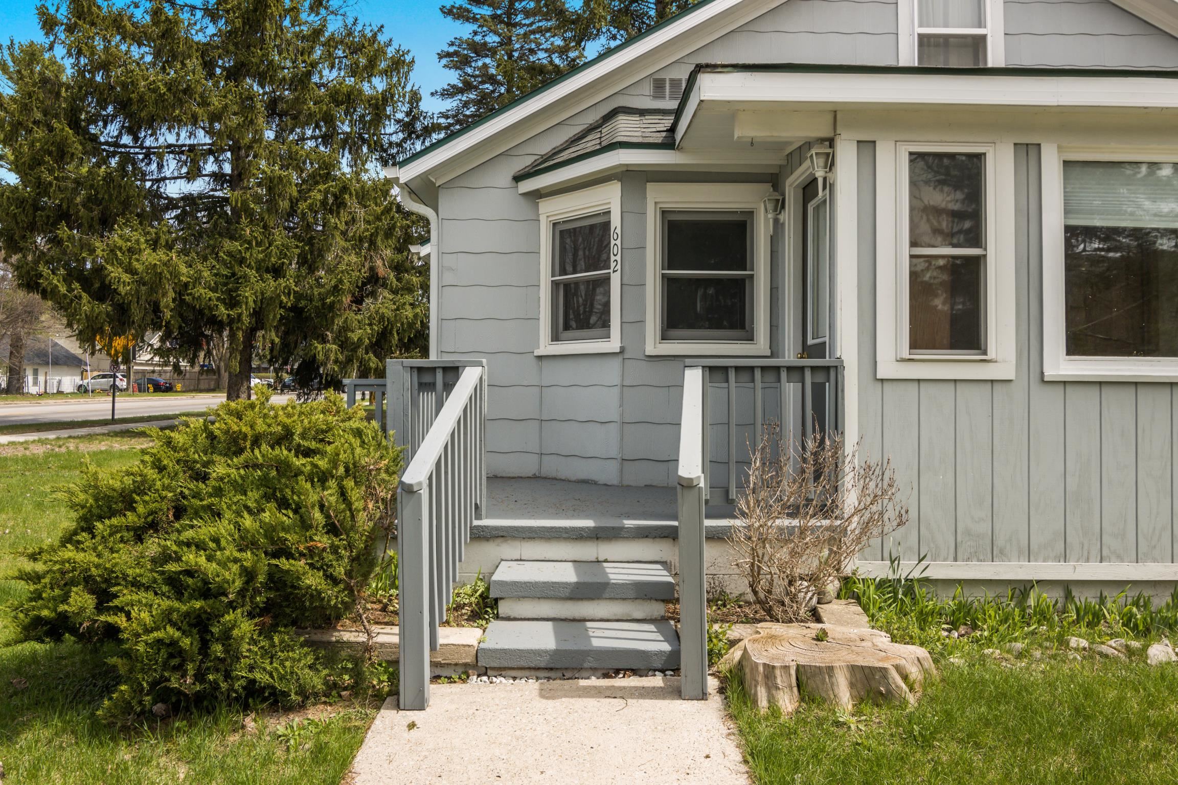 602 E Cayuga Street