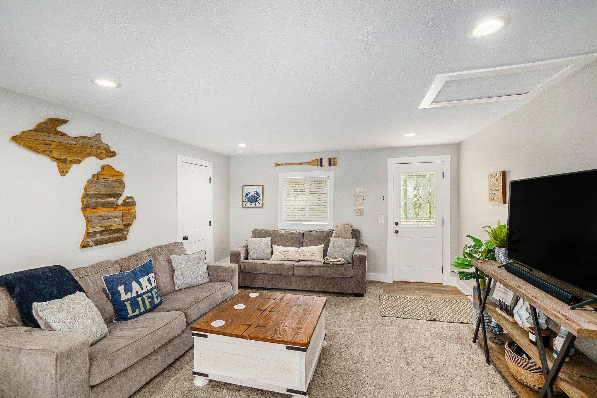 3957 Cleveland Drive W