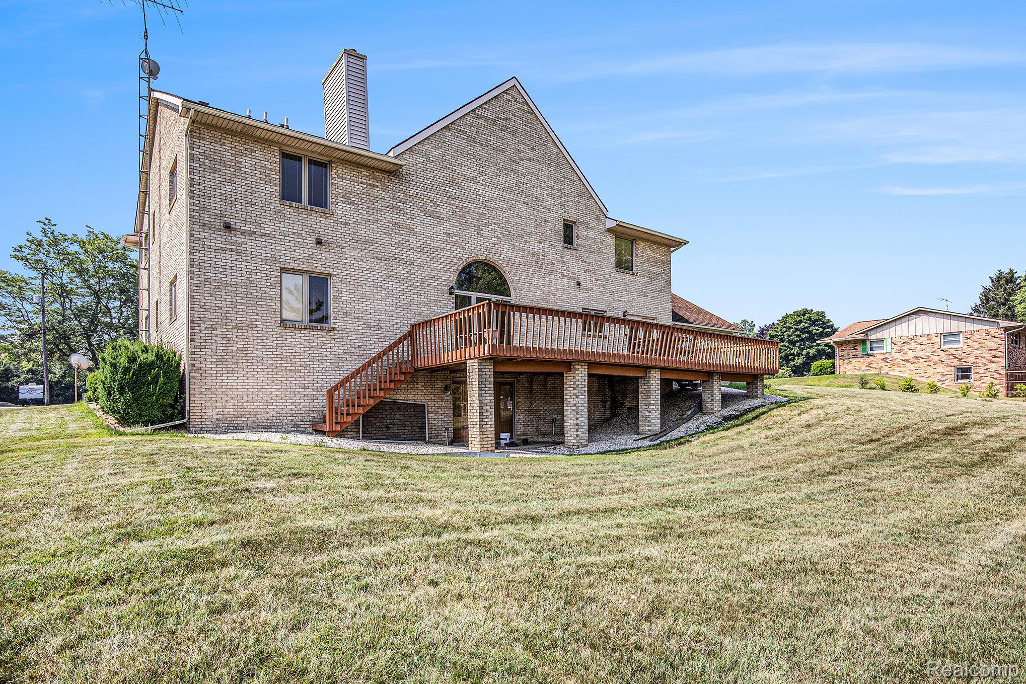 5215 Sunlyn Drive
