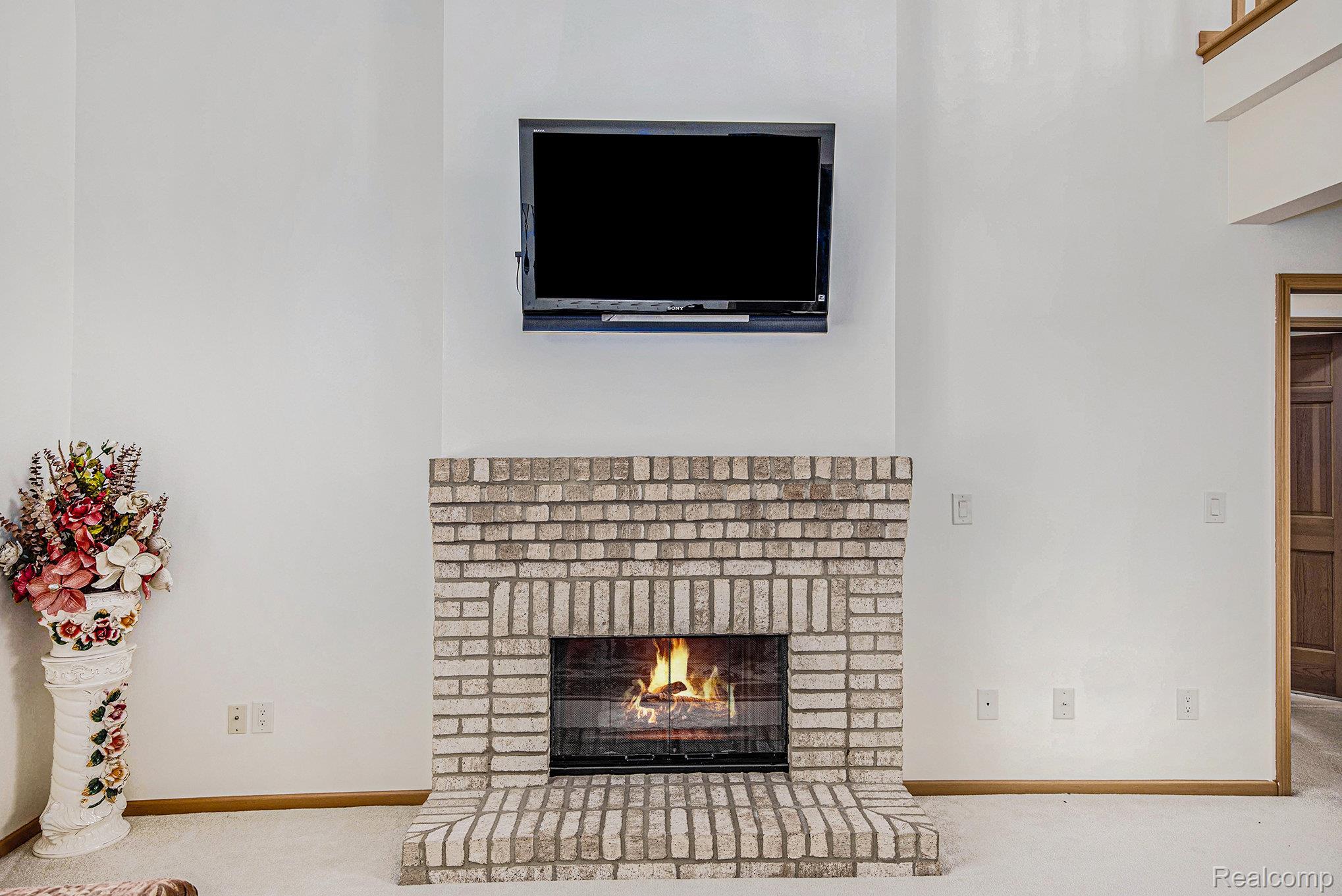 5215 Sunlyn Drive