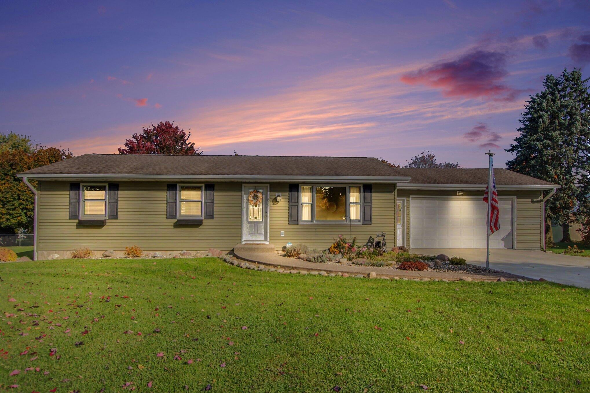 845 Poplar