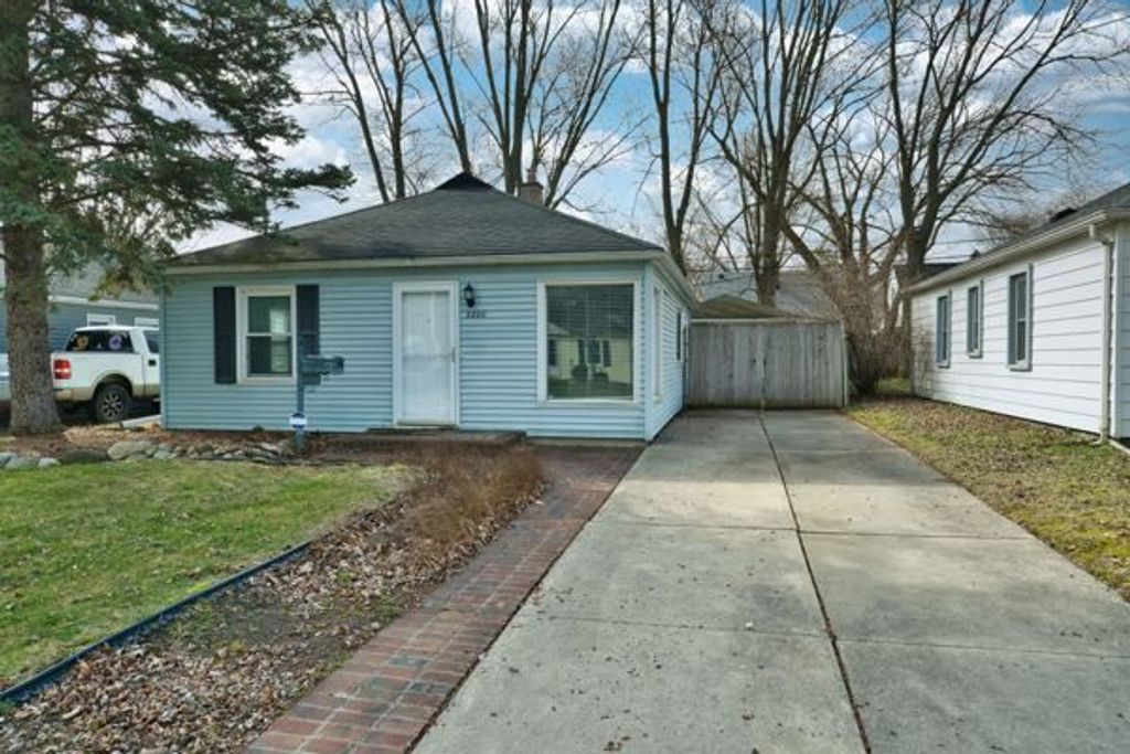 listing image 0