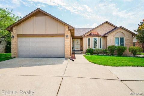 44090 Trent Drive Clinton Charter Township MI 48038