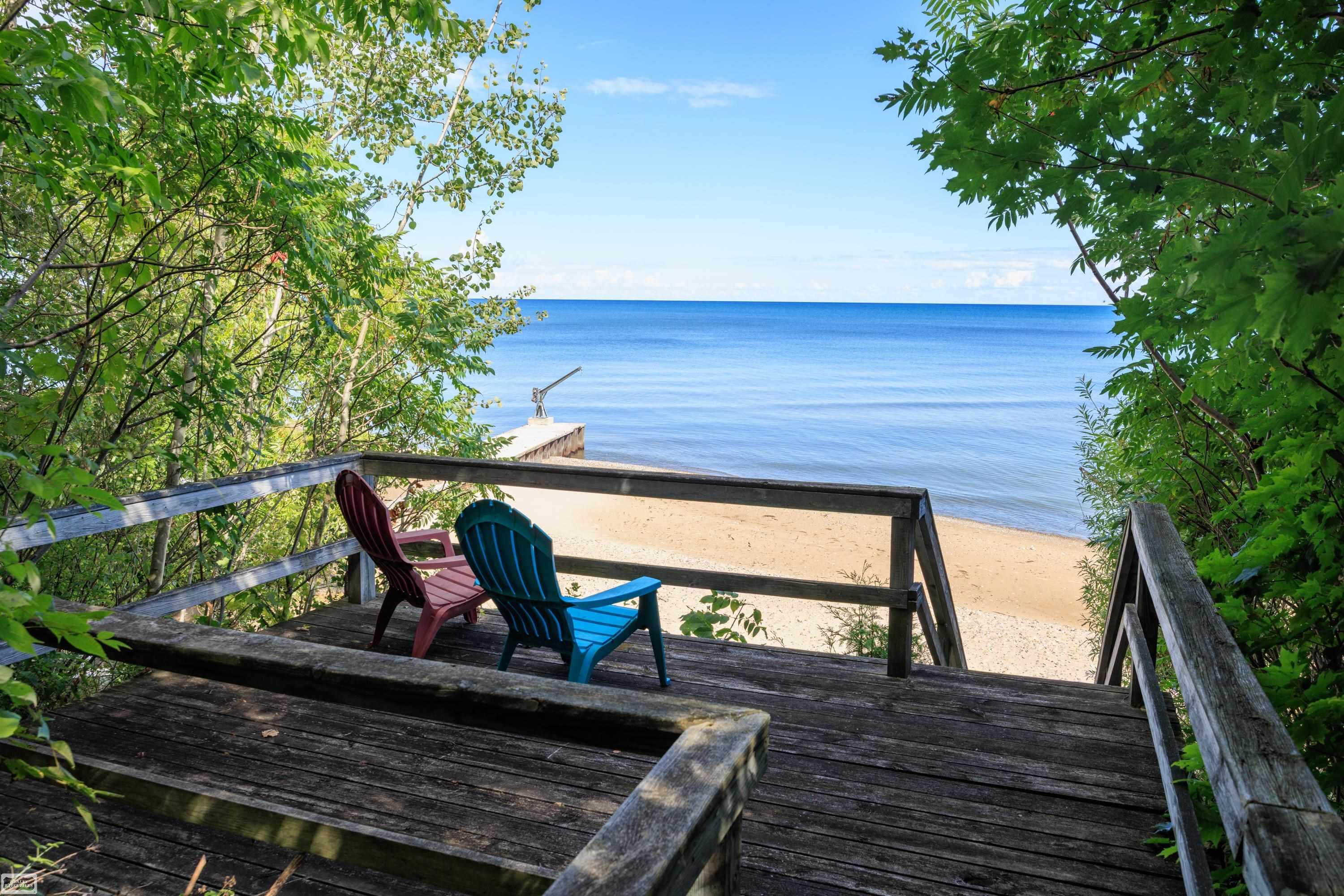 2345 Lakeshore Drive