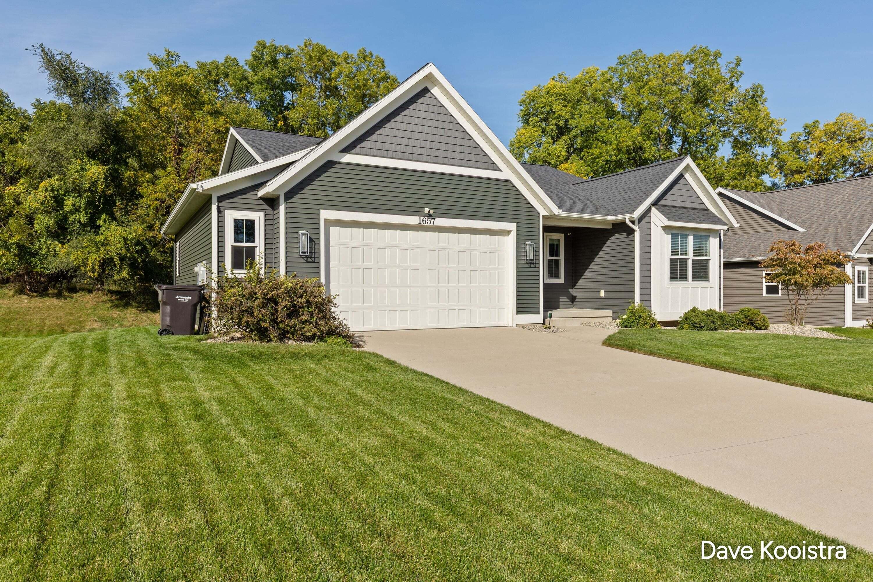 1657 SW Mulligan Drive SW