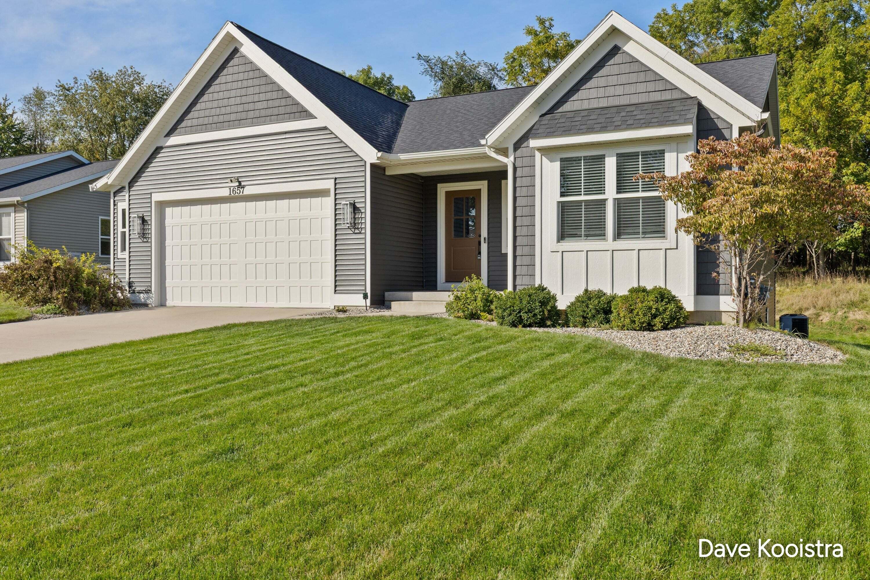 1657 SW Mulligan Drive SW