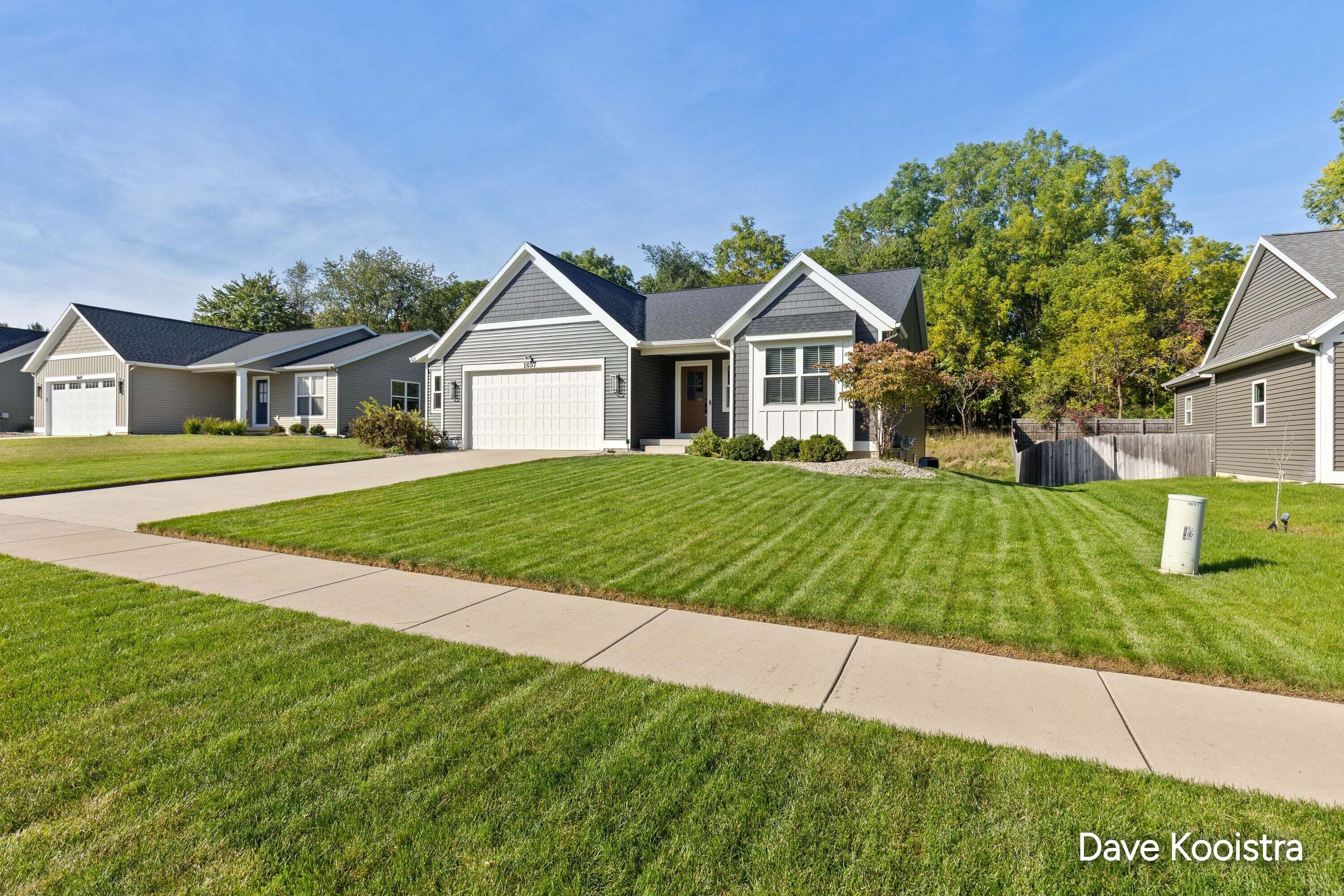 1657 SW Mulligan Drive SW