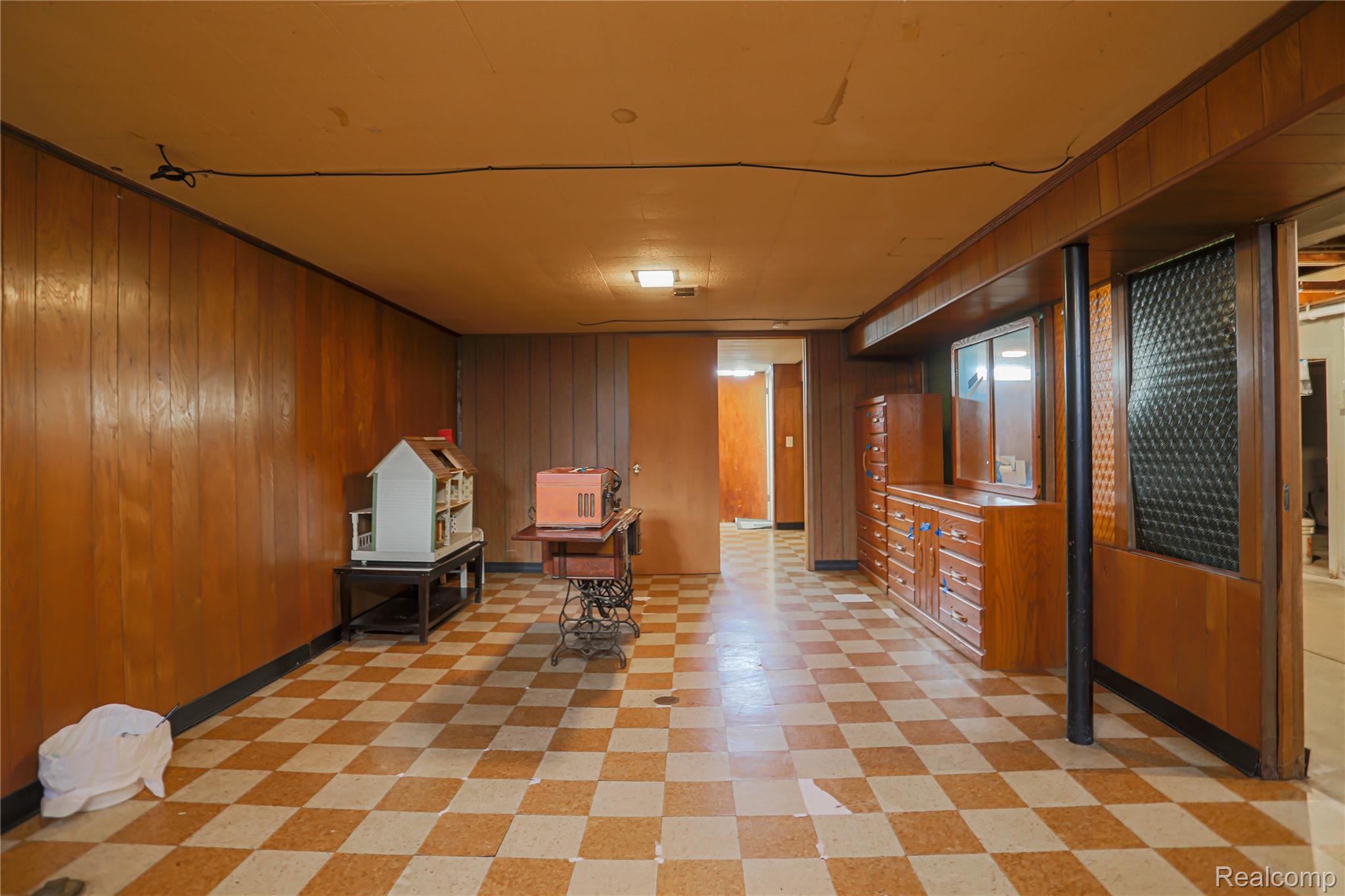 Warren City, Michigan 48089, United States, 3 Bedrooms Bedrooms, ,2 BathroomsBathrooms,Residential,Active,196980