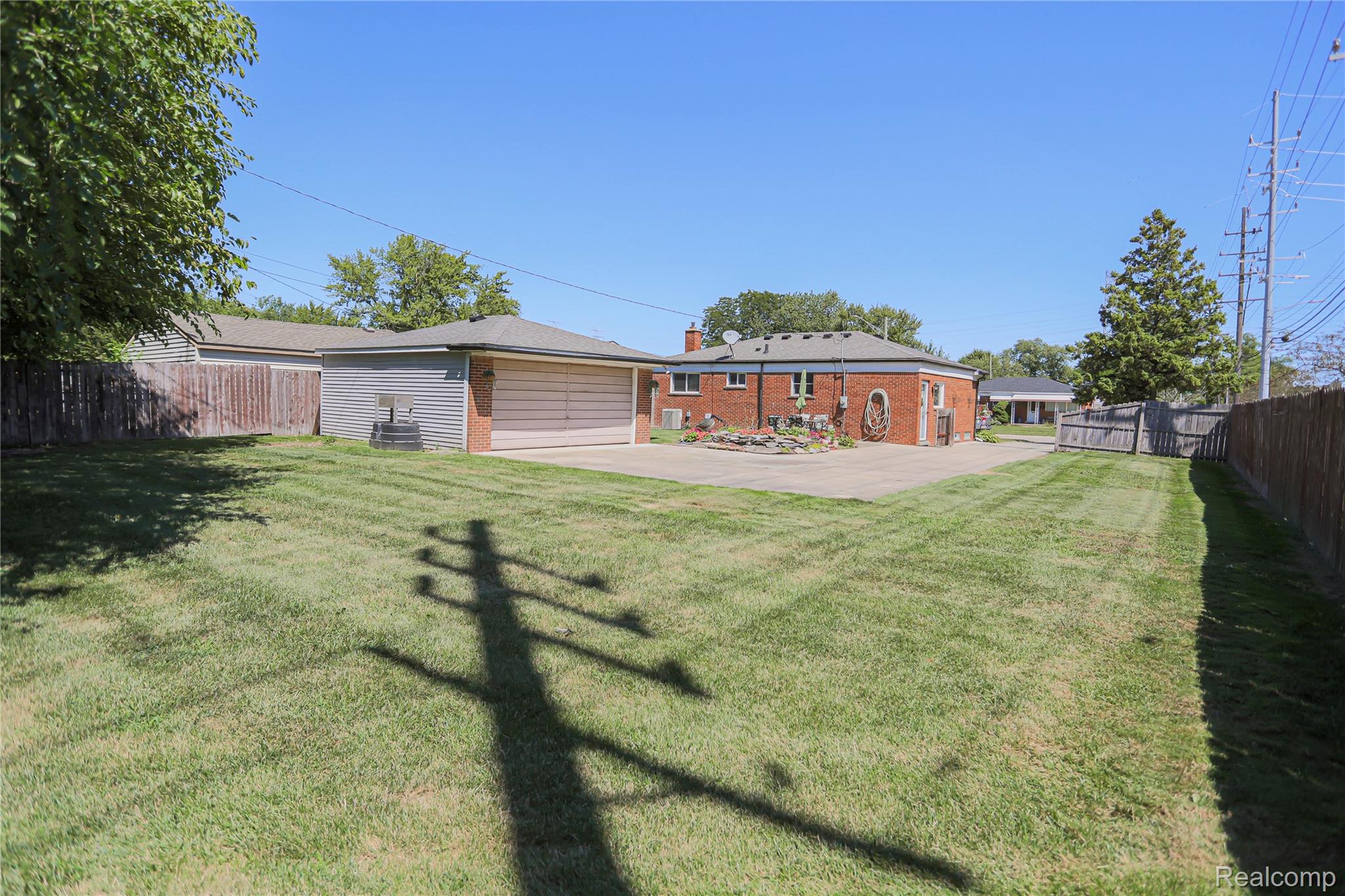 Warren City, Michigan 48089, United States, 3 Bedrooms Bedrooms, ,2 BathroomsBathrooms,Residential,Active,196980