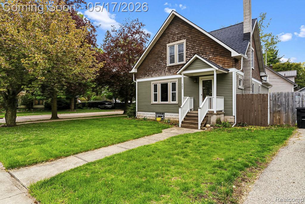 305 N Almont Avenue
