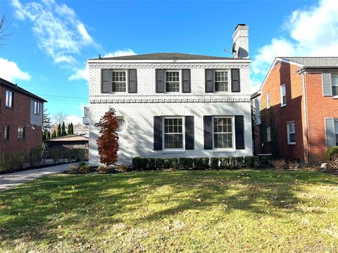 26085 Humber Street Huntington Woods City MI 48070