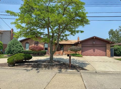 29471 N Seaway Court Harrison Charter Township MI 48045