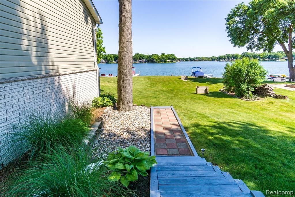listing image 64