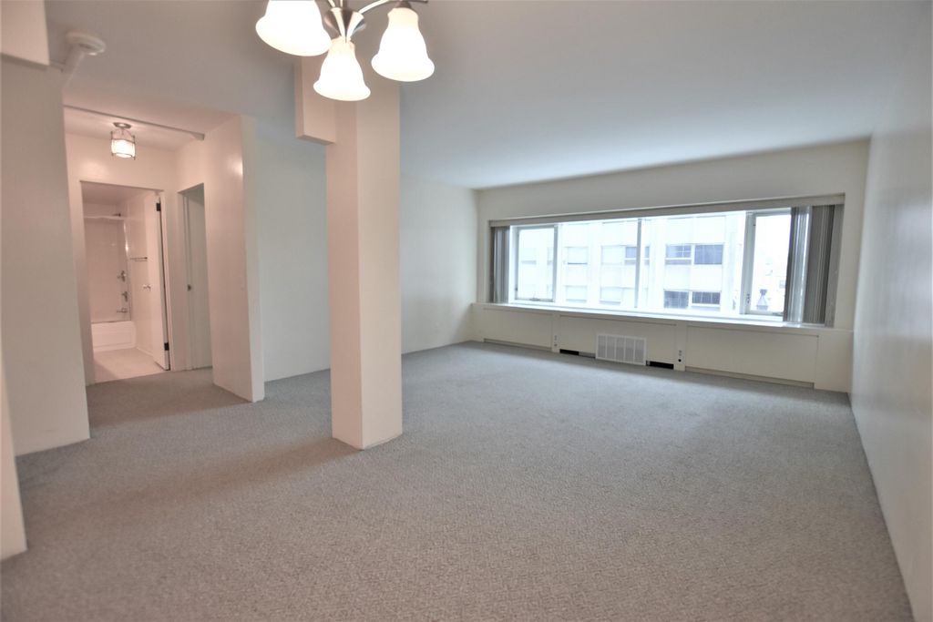 listing image 0