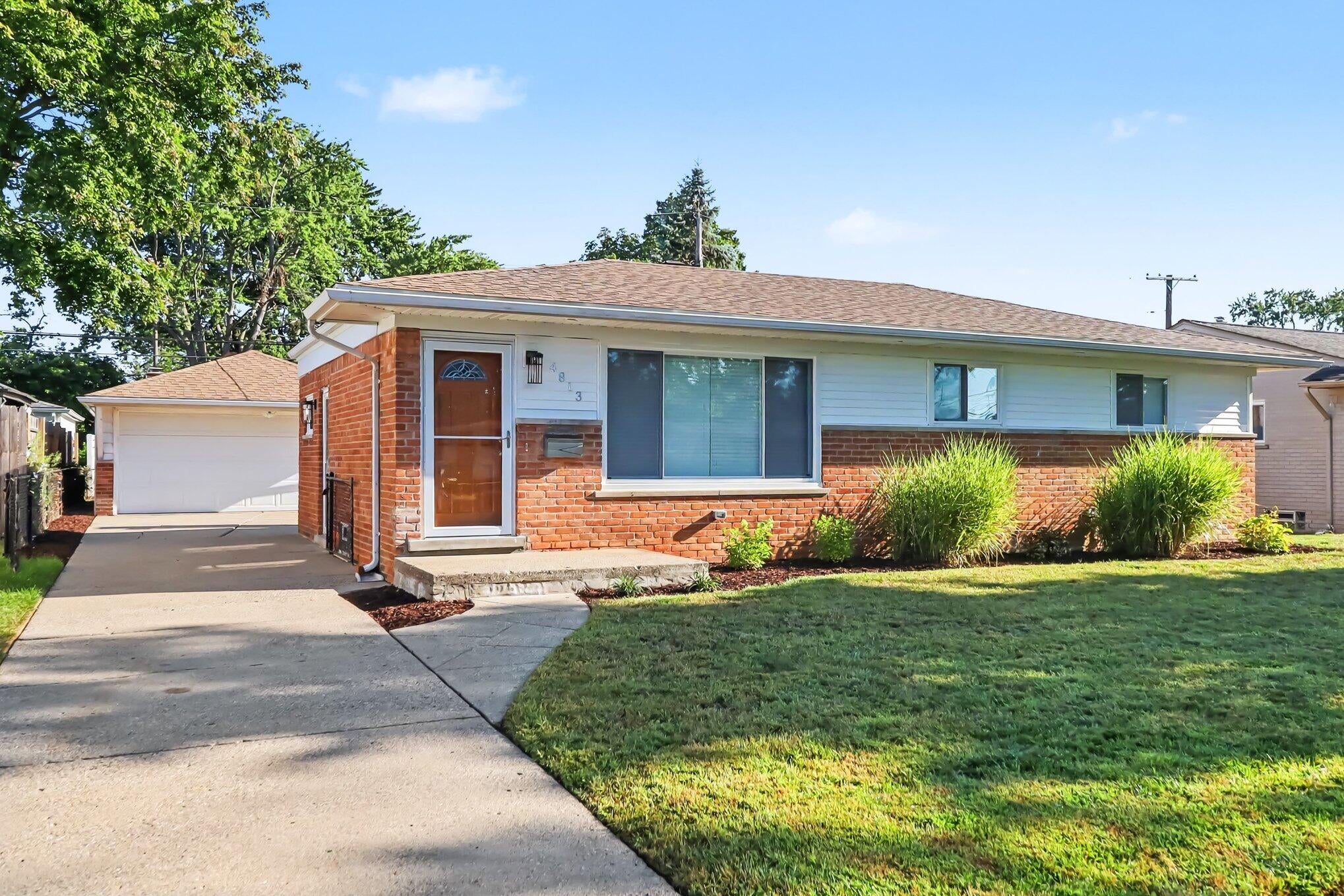 4813 Lutz Drive