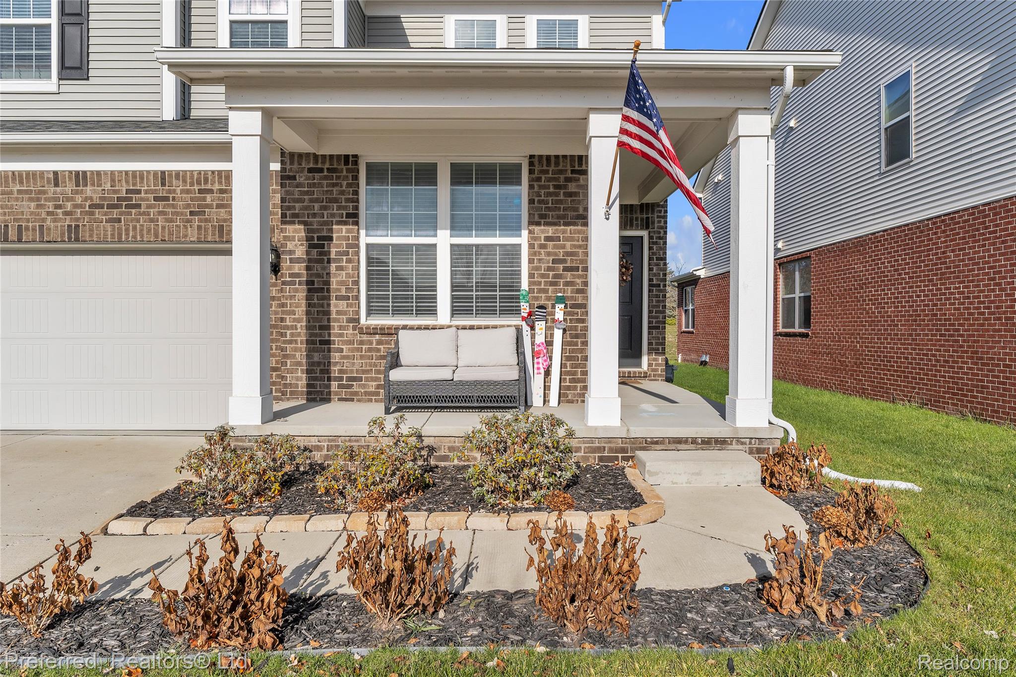 49720 Shoreline Drive