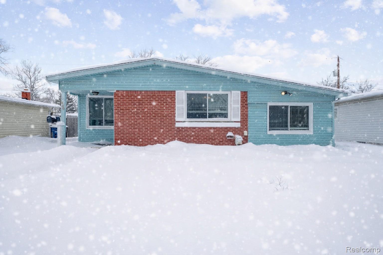 456 S Hawthorne Street