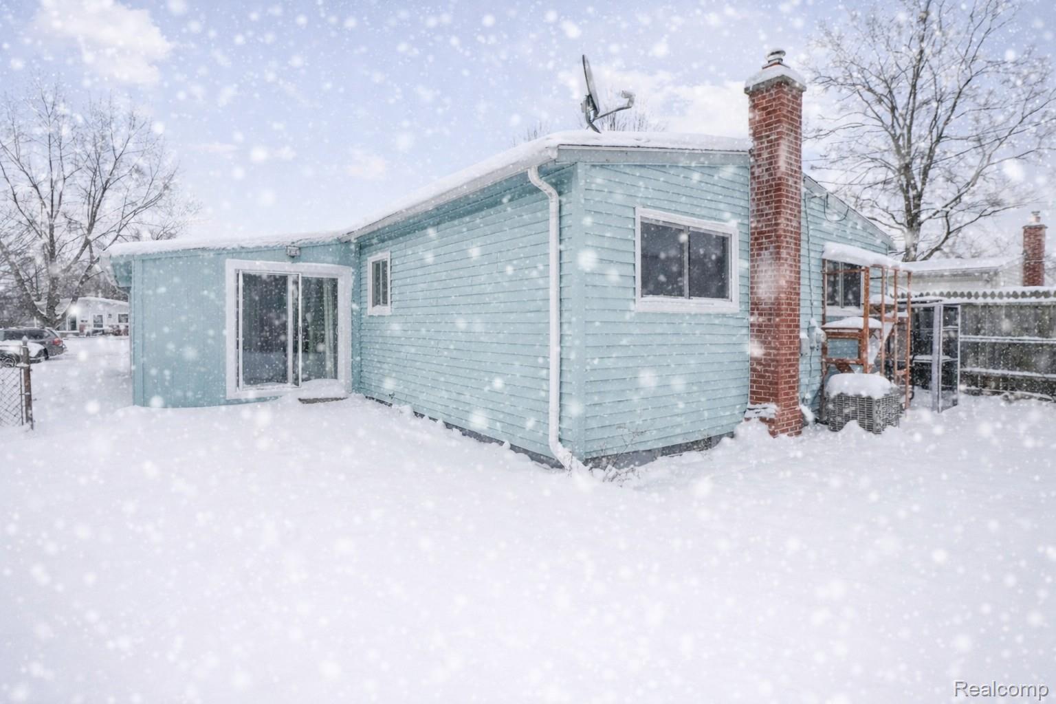 456 S Hawthorne Street