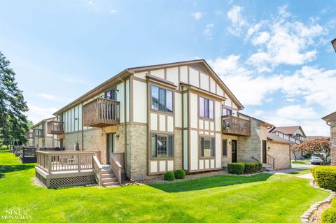 936 Country Club Drive St Clair Shores City MI 48082