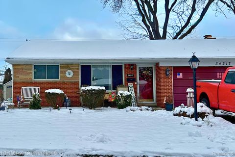 34217 Aztec Drive Westland City MI 48185