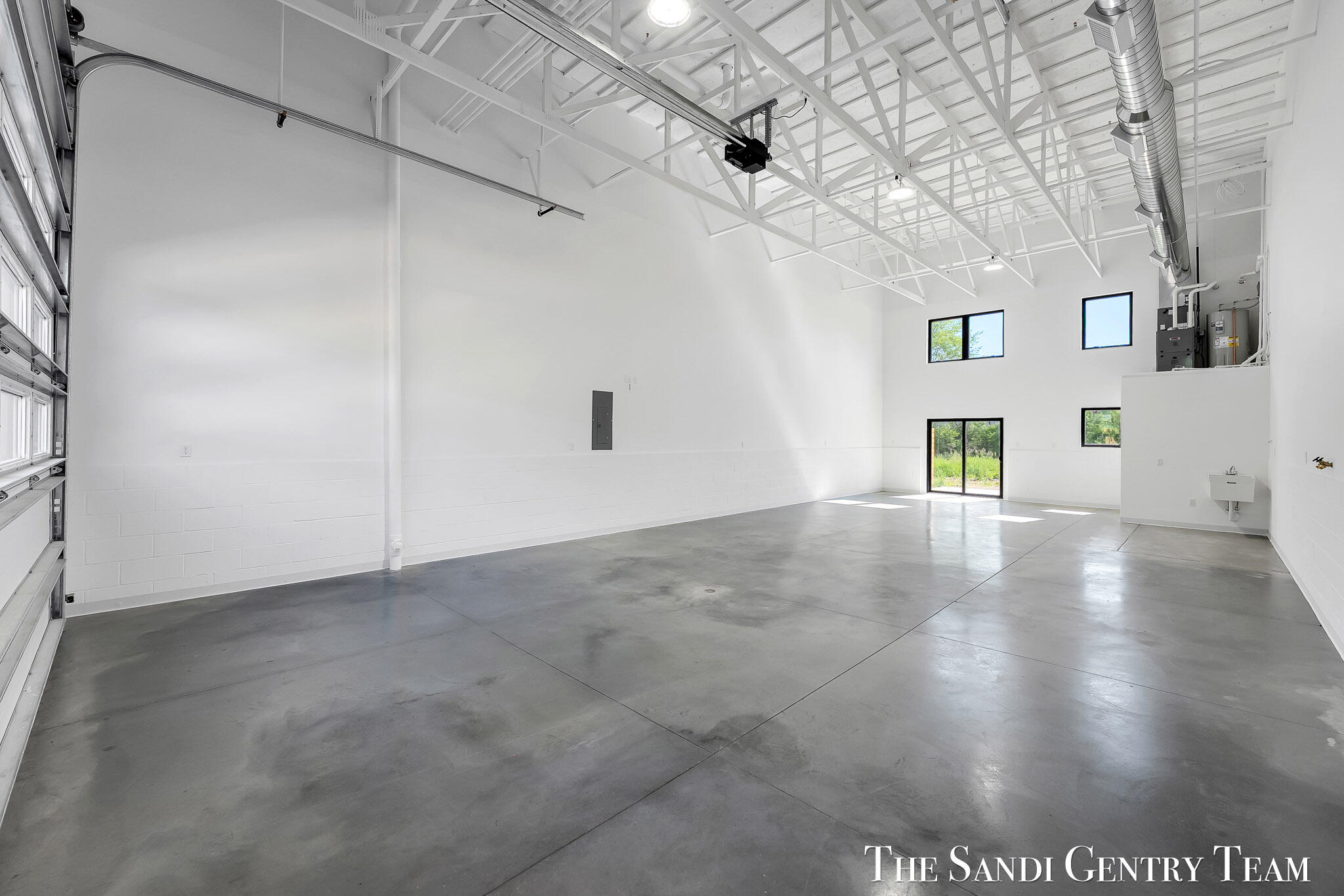 1500 Kooiman Avenue 9