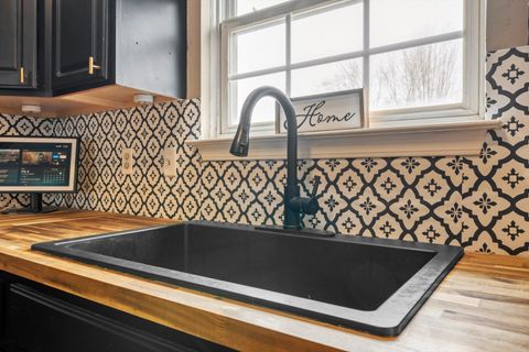 Tiny photo for 38592 Emerald Lane N, Westland City, MI 48185 (MLS # 81026009056)