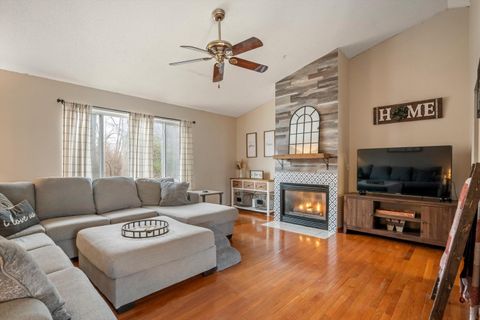 Tiny photo for 38592 Emerald Lane N, Westland City, MI 48185 (MLS # 81026009056)