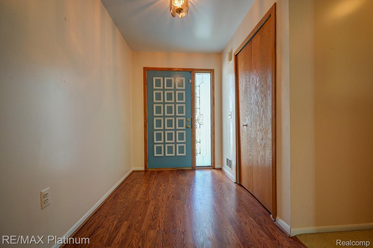 240 E Rolston Road