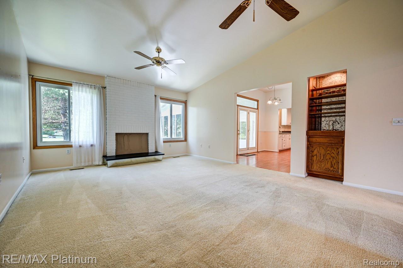240 E Rolston Road