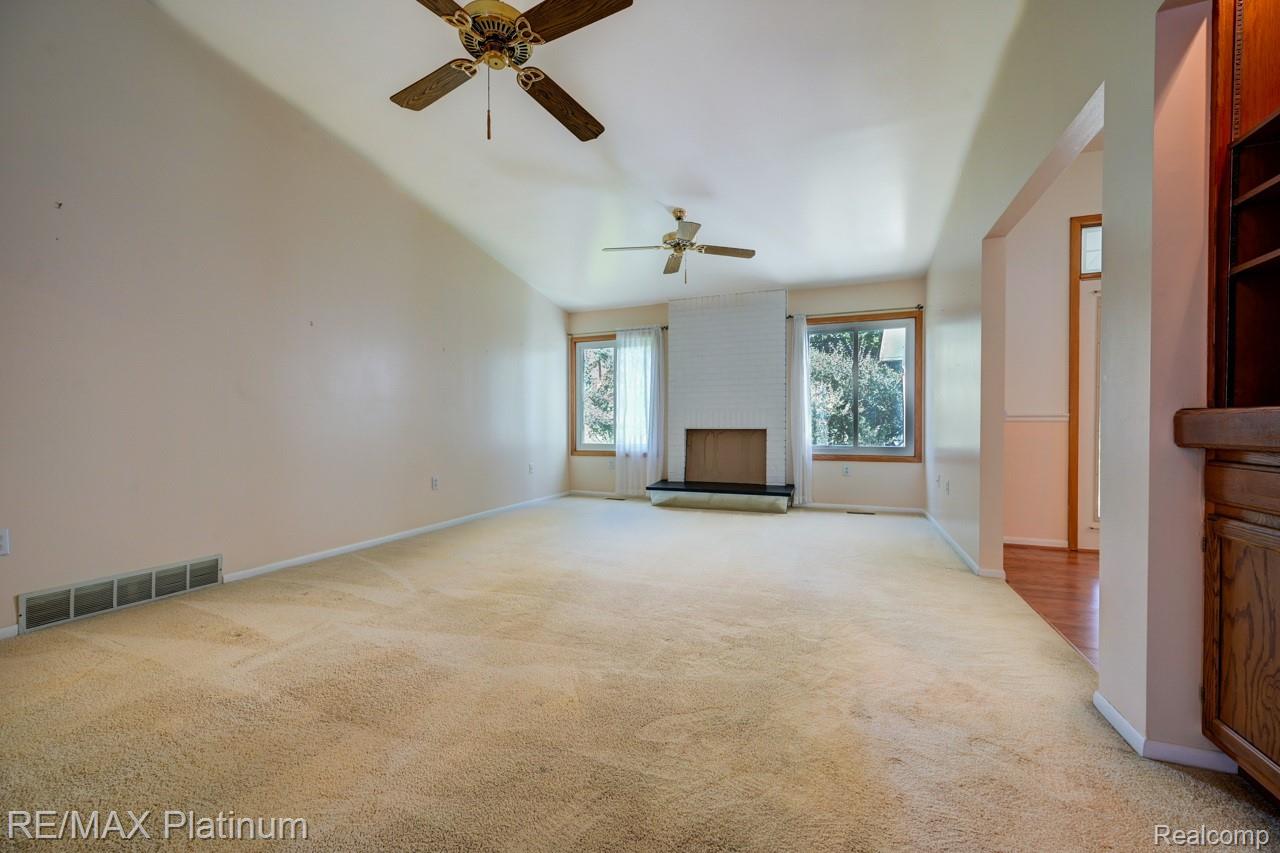 240 E Rolston Road