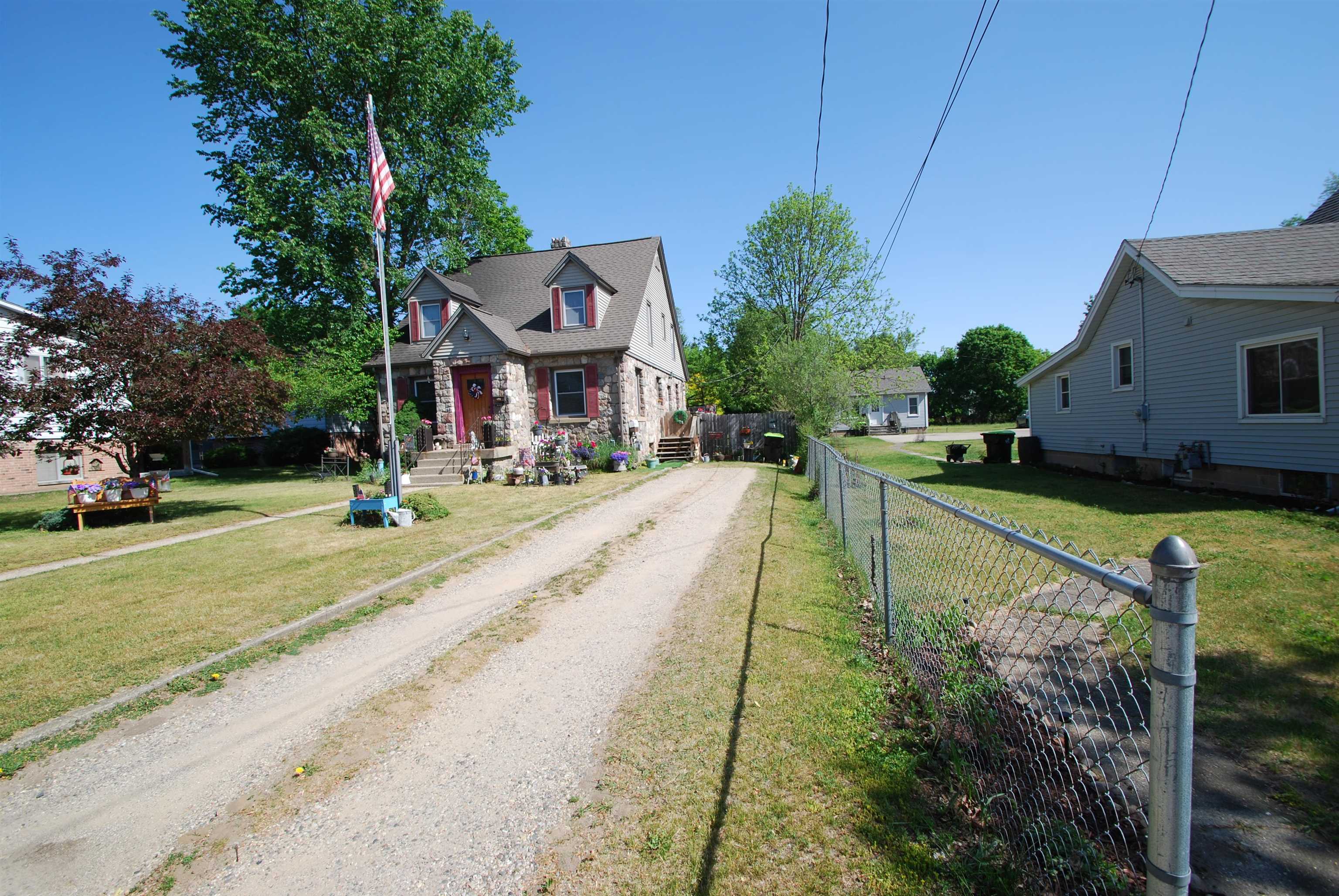 135 Carpenter Street
