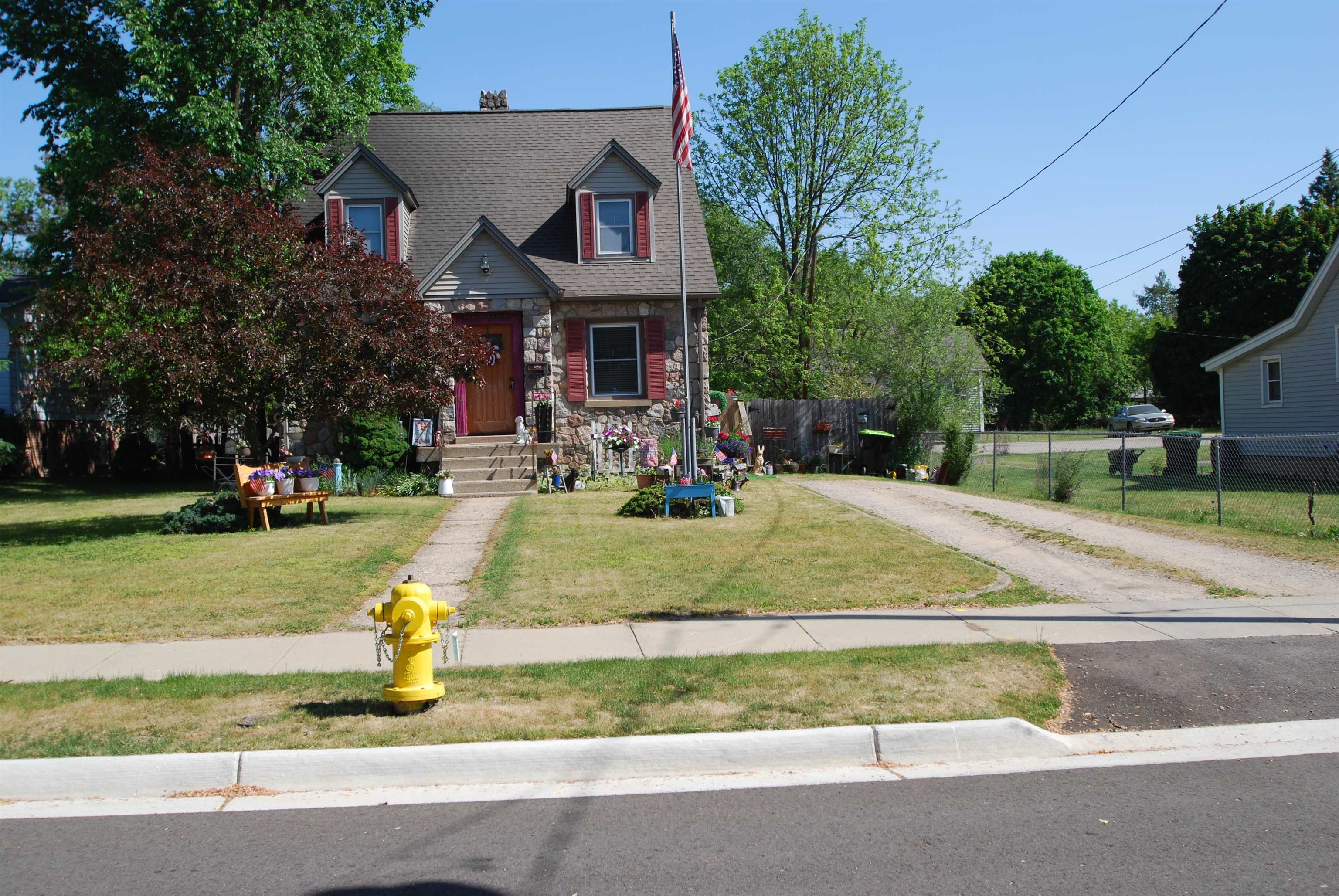 135 Carpenter Street