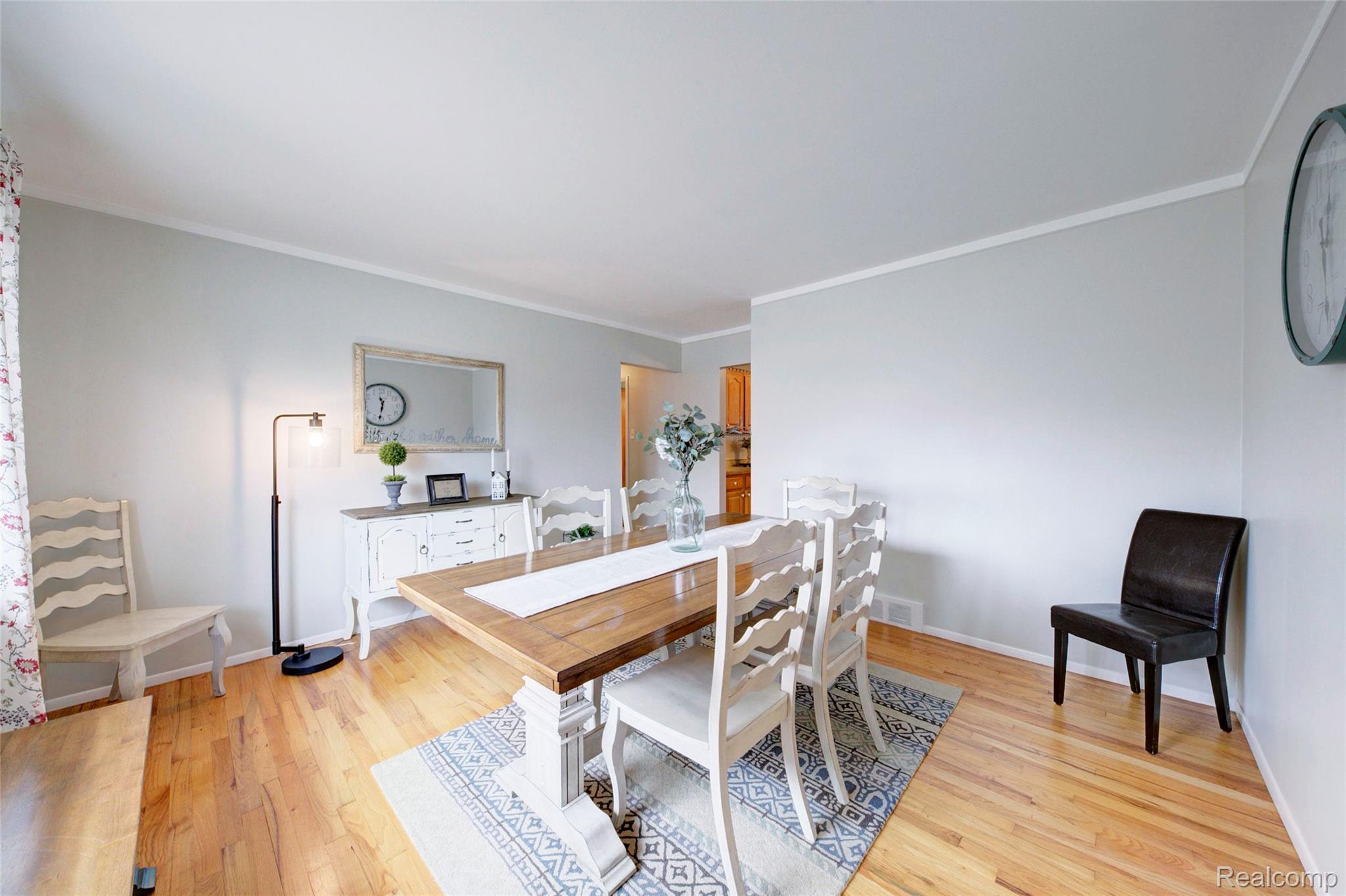 31906 Cambridge Street