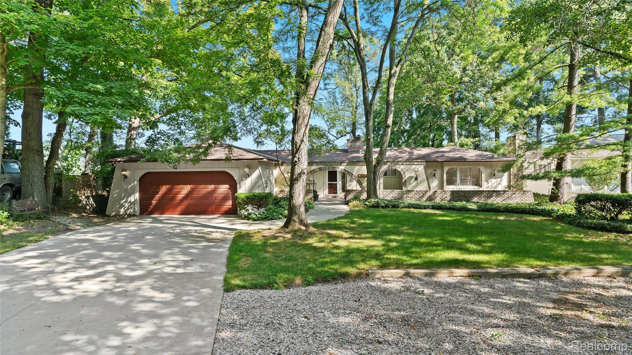 5821 Community Drive