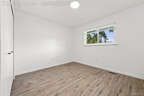Tiny photo for 618 N Inkster Road, Dearborn Heights City, MI 48127 (MLS # 20261069256)