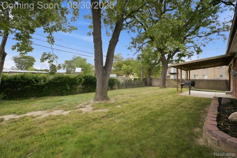 Tiny photo for 618 N Inkster Road, Dearborn Heights City, MI 48127 (MLS # 20261069256)