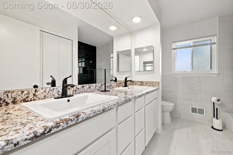 Tiny photo for 618 N Inkster Road, Dearborn Heights City, MI 48127 (MLS # 20261069256)