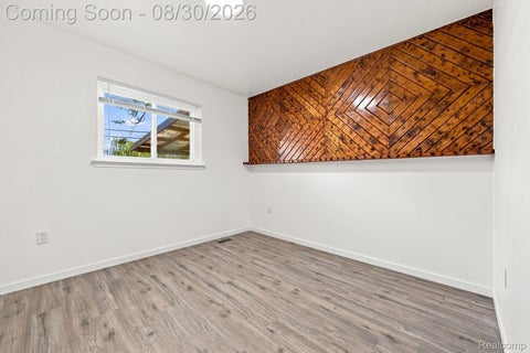 Tiny photo for 618 N Inkster Road, Dearborn Heights City, MI 48127 (MLS # 20261069256)